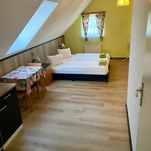 - Alt - Strassgang Penzion Štýrský Hradec